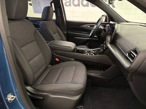 Used 2024 Chevrolet Traverse LT FWD image 28