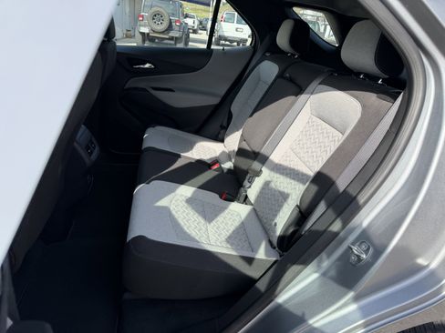 Used 2023 Chevrolet Equinox LS image 12