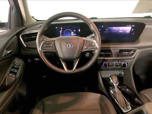 Used 2025 Buick Encore GX Preferred AWD/4WD image 5