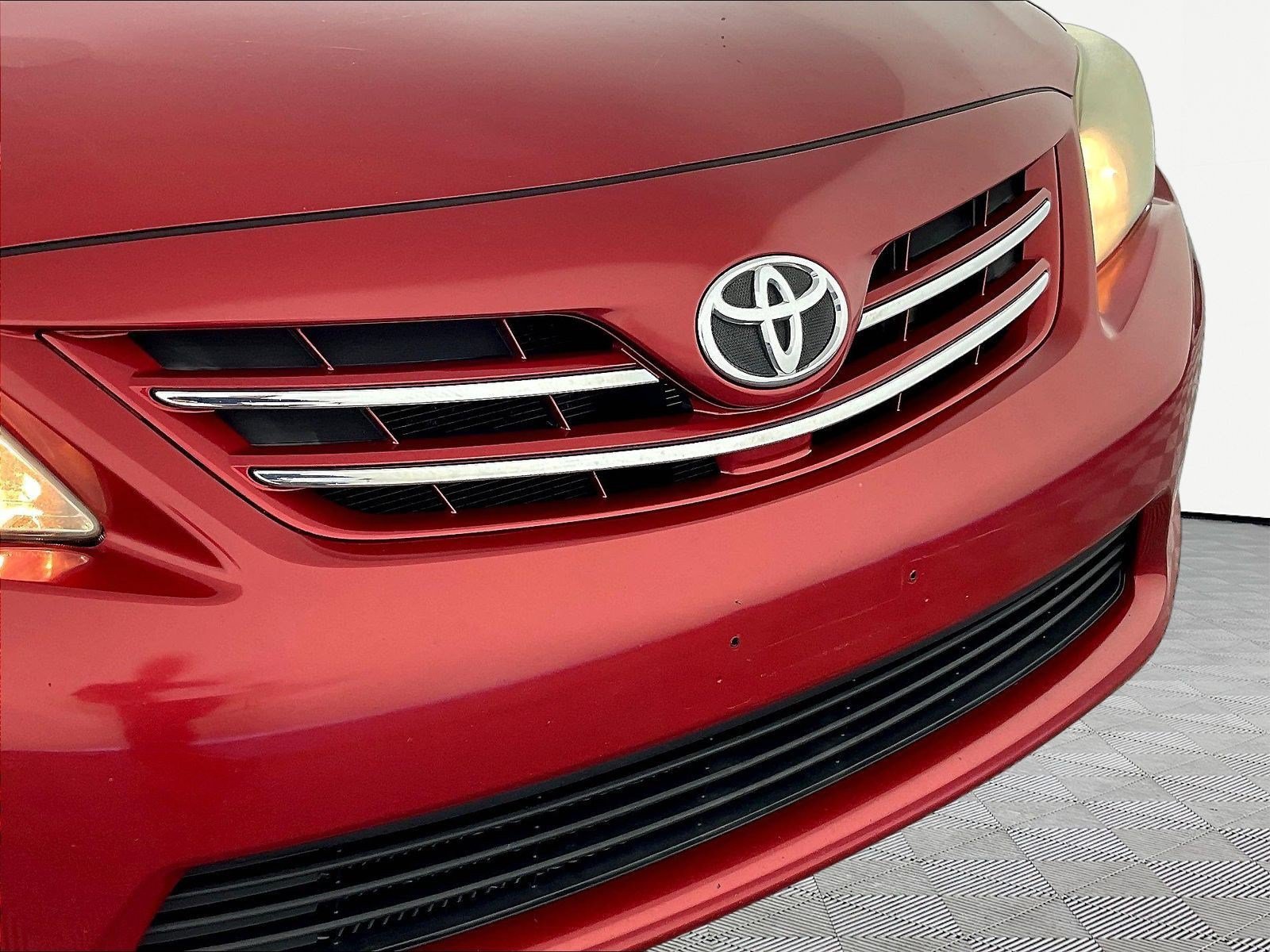 Used 2013 Toyota Corolla LE FWD image 29