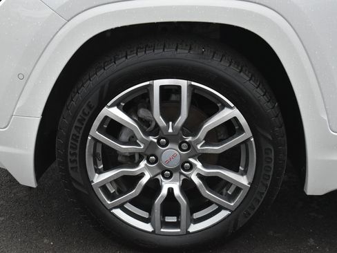 Used 2023 GMC Terrain Denali w/ LPO, Floor Liner Package AWD/4WD image 11