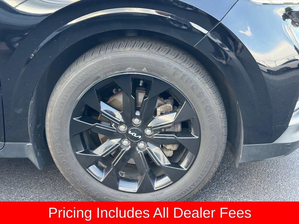 Used 2022 Kia Carnival SX FWD image 9