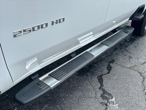 Certified 2022 Chevrolet Silverado 2500 LTZ w/ LTZ Convenience Package AWD/4WD image 13