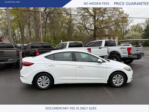 Used 2018 Hyundai Elantra SE image 5