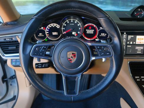 Used 2017 Porsche Panamera image 15
