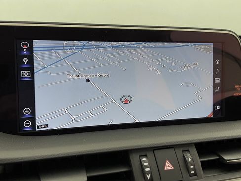 Used 2019 Lexus ES 300h image 21