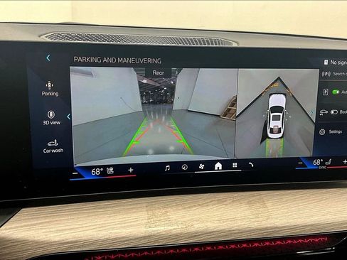 New 2025 BMW 330i Sedan w/ Convenience Package image 24