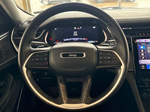 Used 2022 Jeep Grand Cherokee L Limited w/ Luxury Tech Group II image 19