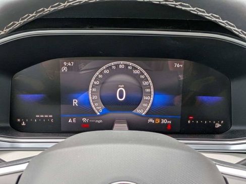 New 2026 Volkswagen Taos SE FWD image 28