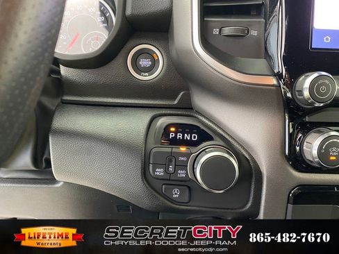 New 2026 RAM 1500 Express AWD/4WD image 17