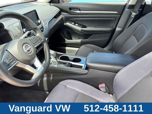 Used 2023 Nissan Altima 2.5 SV FWD image 13