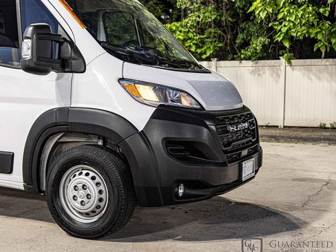 Used 2025 RAM ProMaster 2500 w/ Convenience Group FWD image 4