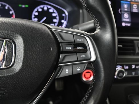 Used 2018 Honda Accord Sport image 41