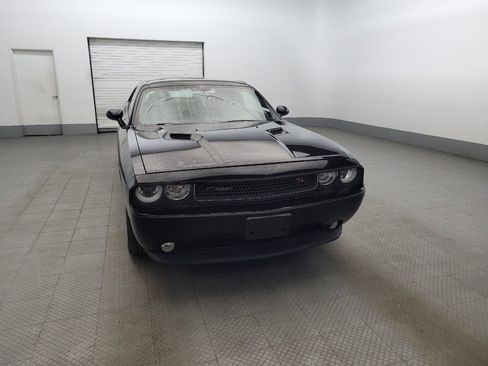 Used 2014 Dodge Challenger R/T RWD image 14