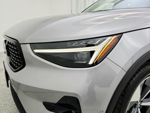 New 2026 Volvo XC40 B5 Plus w/ Protection Package Premier image 34