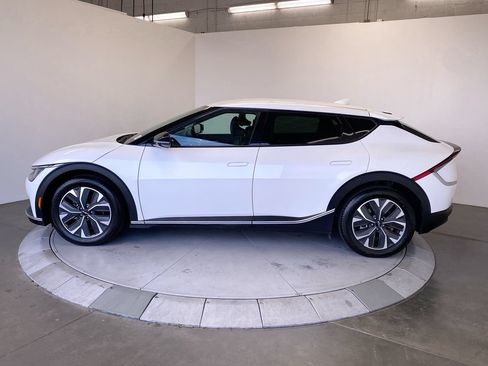 Certified 2024 Kia EV6 Light RWD image 2