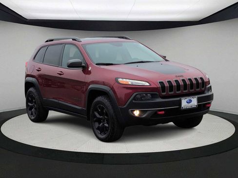 Used 2015 Jeep Cherokee Trailhawk w/ Comfort/Convenience Group image 2