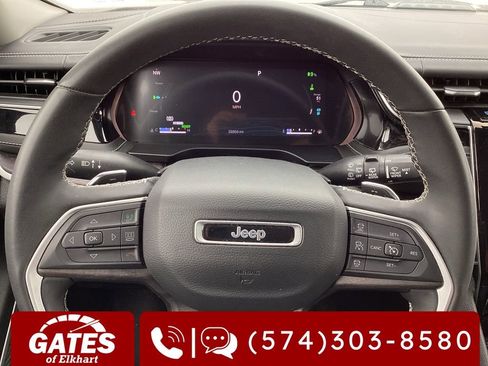 Used 2022 Jeep Grand Cherokee Limited 4xe image 31