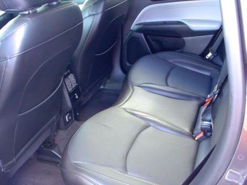 Used 2023 Jeep Compass Limited w/ Elite Group AWD/4WD image 6