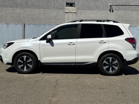 Used 2017 Subaru Forester 2.5i Premium w/ Rugged Package #1 AWD/4WD image 2
