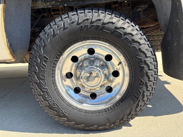 Used 2002 Ford F250 XLT AWD/4WD image 9