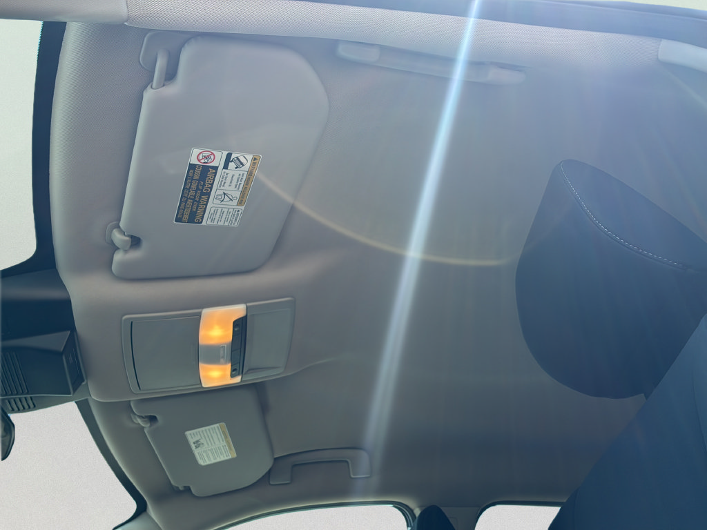 Used 2025 Nissan Rogue S FWD image 24