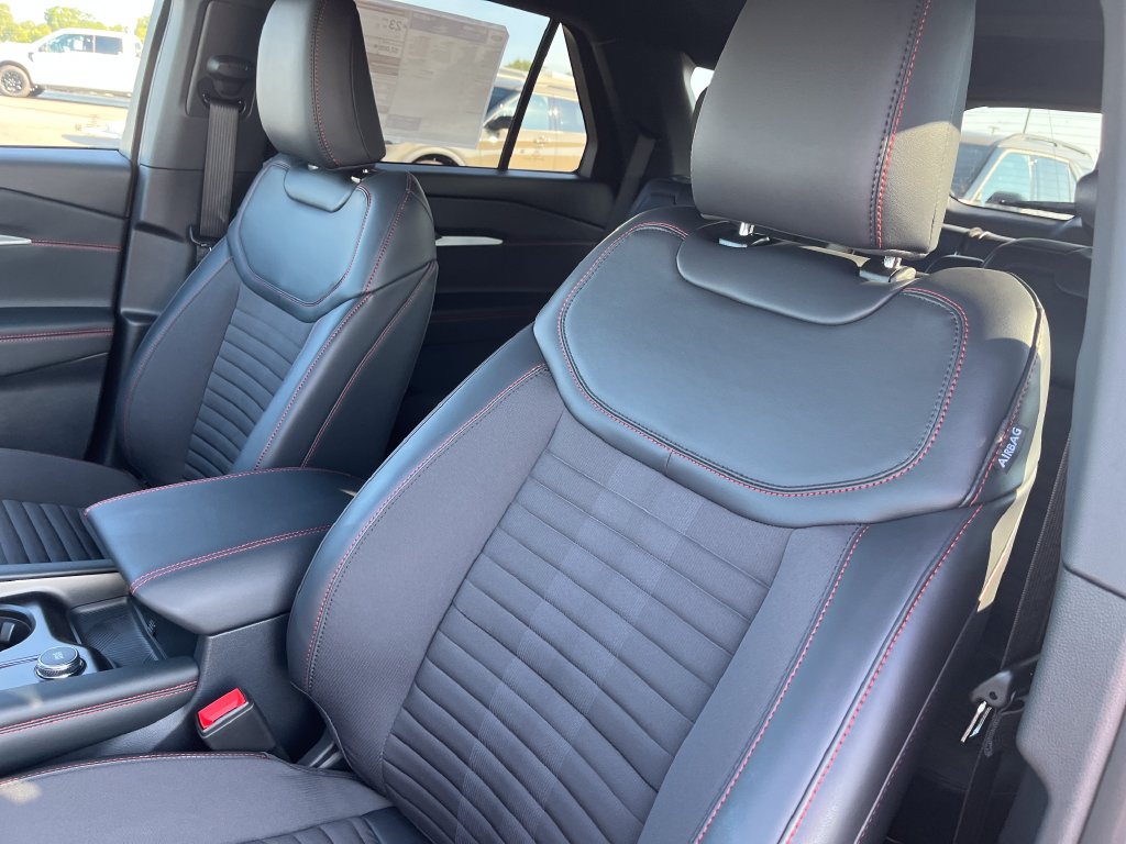 New 2027 Ford Explorer ST-Line w/ Premium Package AWD/4WD image 12