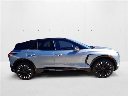 New 2025 Chevrolet Blazer EV RS w/ Super Cruise Package FWD image 6