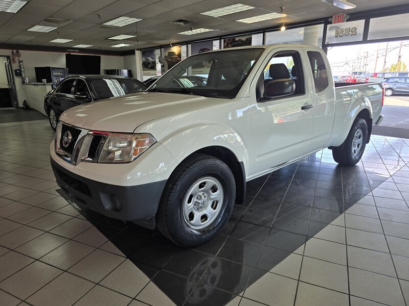 Used 2021 Nissan Frontier S RWD image 1