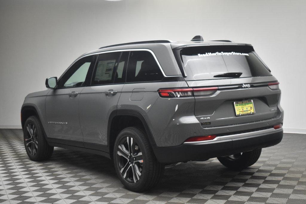 New 2027 Jeep Grand Cherokee Limited AWD/4WD image 11