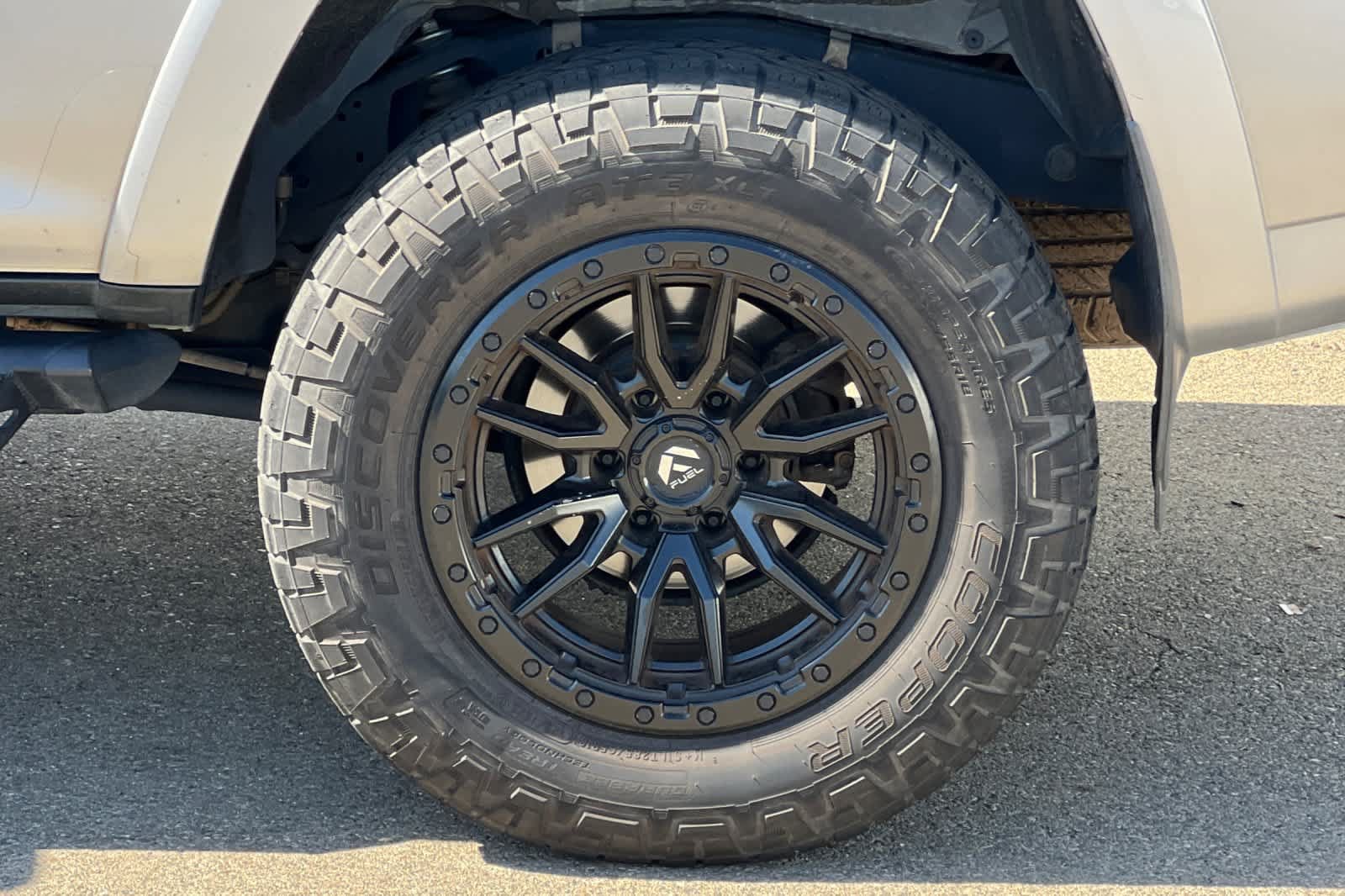Used 2017 Toyota 4Runner TRD Off-Road Premium AWD/4WD image 25