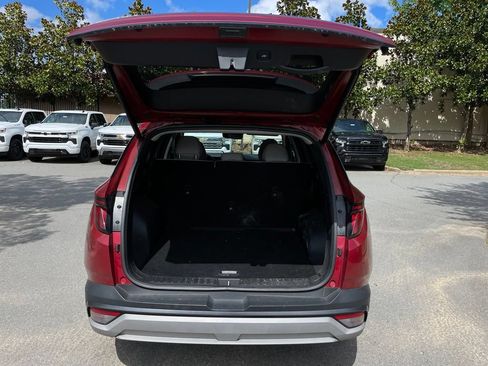 Used 2025 Hyundai Tucson SEL FWD image 7