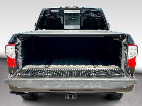 Used 2018 Nissan Titan SL w/ Texas Titan Edition AWD/4WD image 31