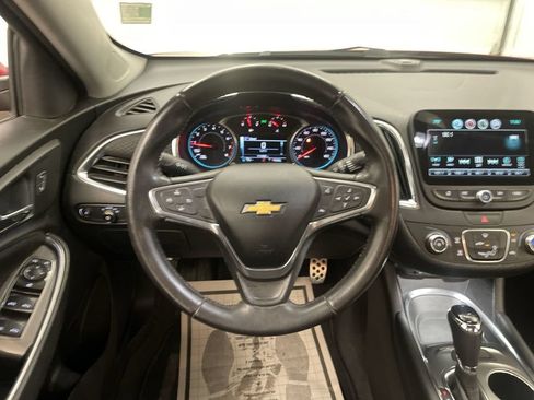 Used 2016 Chevrolet Malibu LT FWD image 5