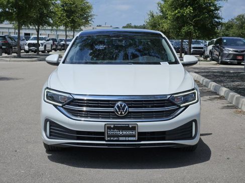 Used 2024 Volkswagen Jetta SEL FWD image 8