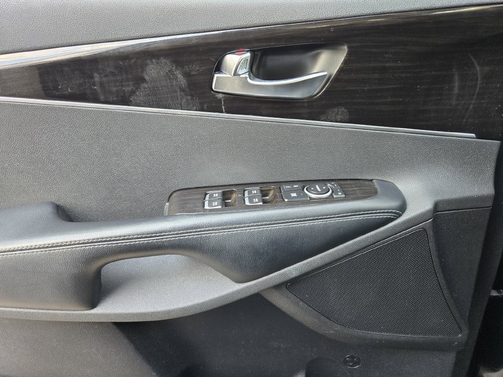 Used 2019 Kia Sorento EX FWD image 17