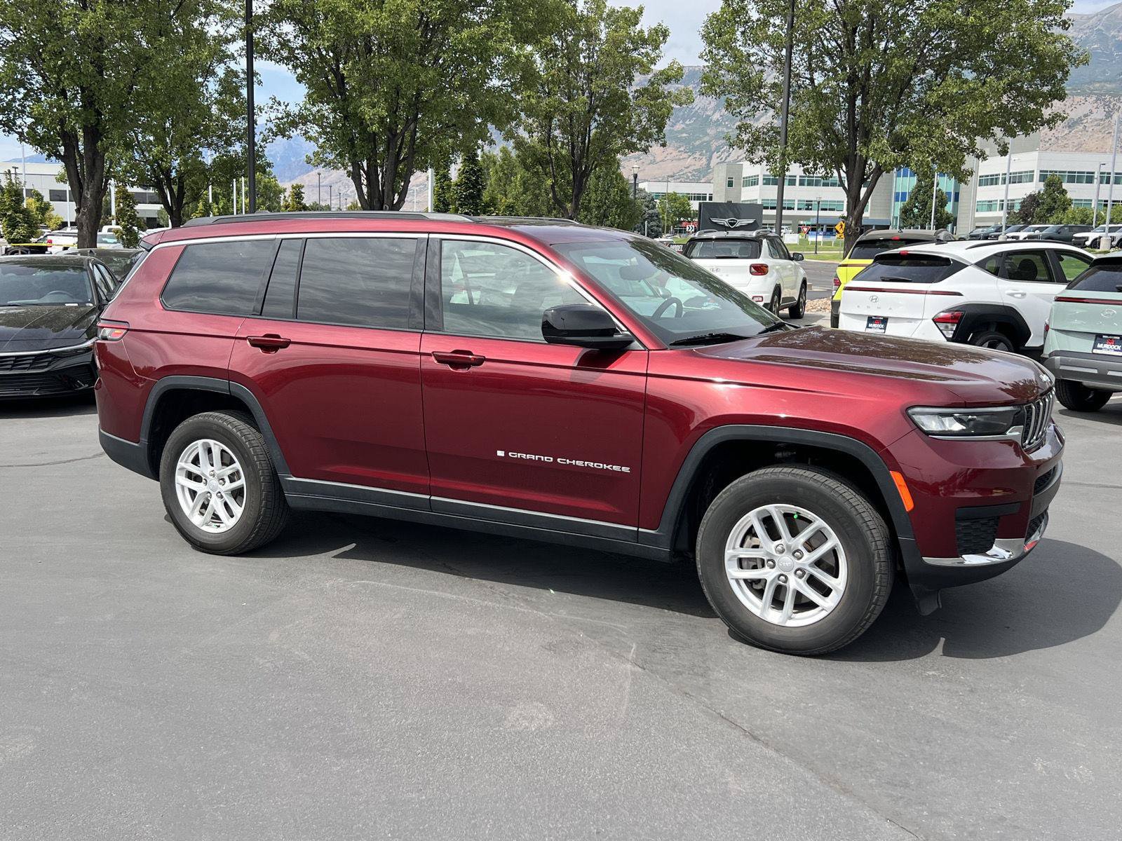 Used 2024 Jeep Grand Cherokee L Laredo w/ Luxury Tech Group I AWD/4WD image 13