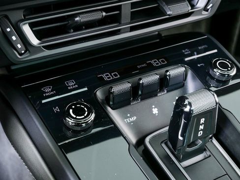 Certified 2022 Porsche 911 Carrera GTS image 18