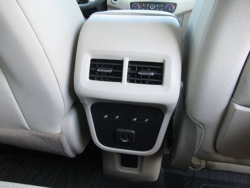 Certified 2024 GMC Terrain Denali w/ Black Diamond Edition AWD/4WD image 35