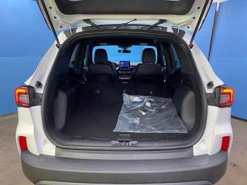 New 2026 Ford Escape ST-Line w/ Cold Weather Package image 35