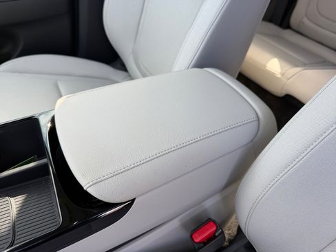 Used 2025 Hyundai Tucson Blue image 15