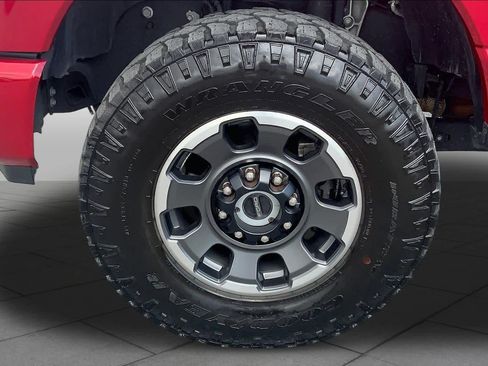 Certified 2024 Ford F250 Lariat w/ Tremor Off-Road Package AWD/4WD image 11