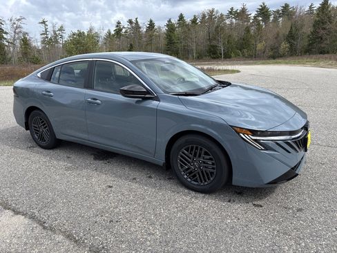 New 2026 Nissan Sentra SV FWD image 9