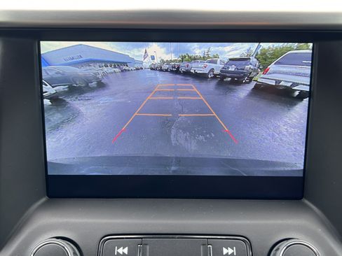 Used 2023 GMC Acadia SLT AWD/4WD image 13