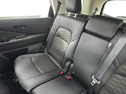 New 2026 Nissan Pathfinder S image 14