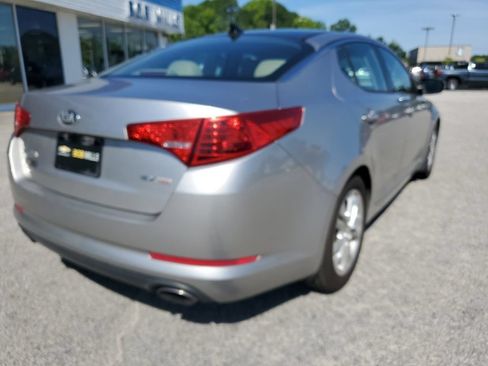 Used 2013 Kia Optima EX w/ Premium Pkg FWD image 4