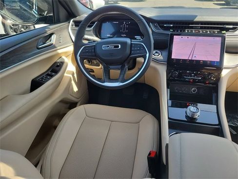 New 2025 Jeep Grand Cherokee L Limited w/ Luxury Tech Group II image 9