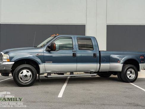 Used 2004 Ford F350 Lariat image 3