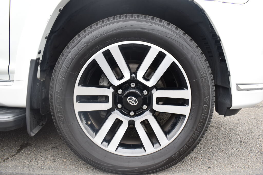 Certified 2024 Toyota 4Runner Limited AWD/4WD image 28
