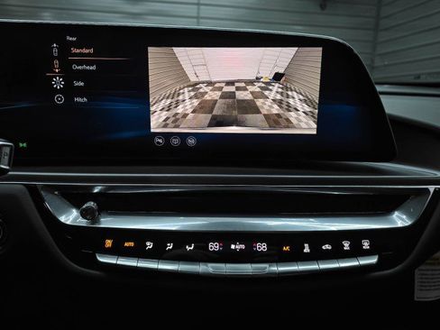 Used 2024 Cadillac Lyriq Tech w/ Driver Assist Package AWD/4WD image 27